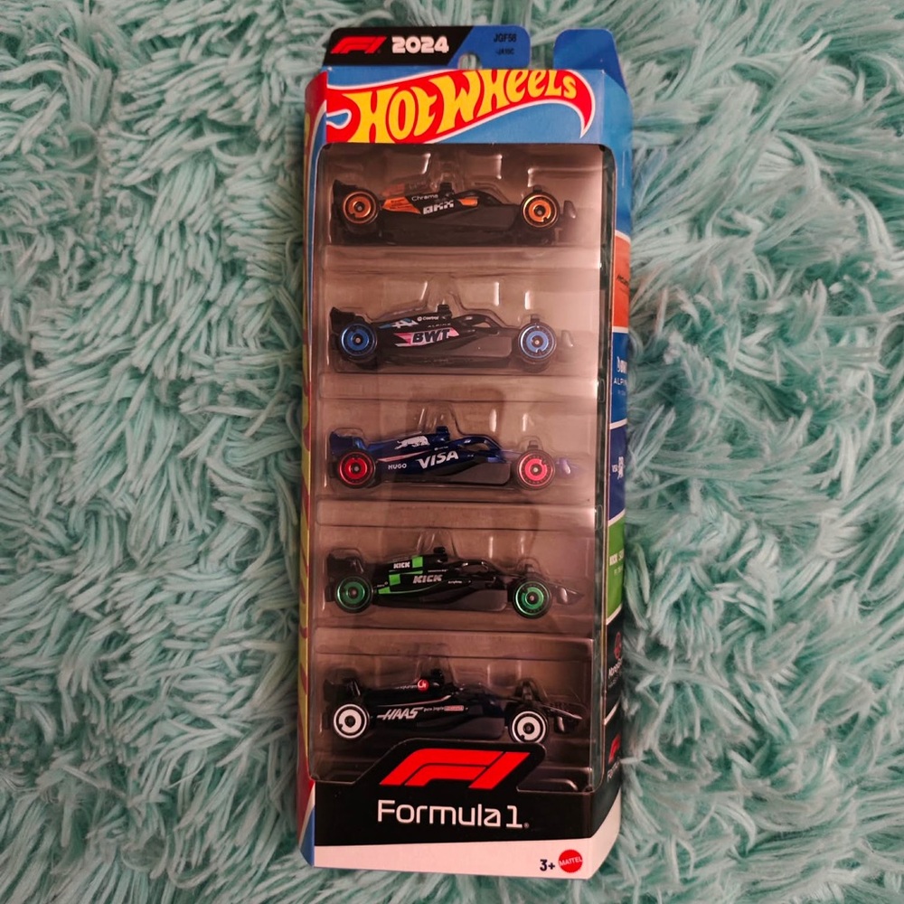 NWT - Formula 1 Toy Car Set - Multicolor